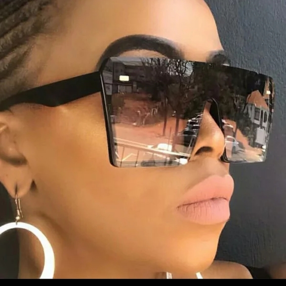 ☘OVERSIZED WOMEN'S FASHION SUNGLASSES-MATT BLACK ☘ - Picture 4 of 7